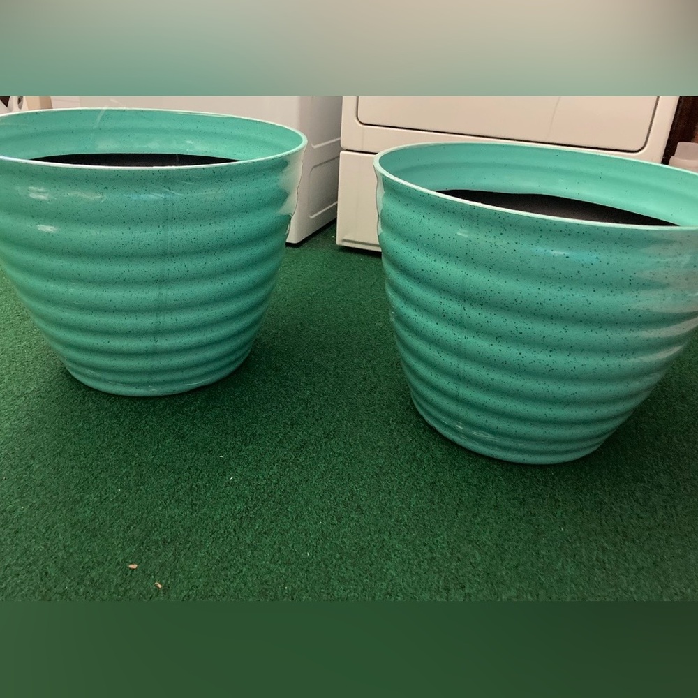 Two new 20 inch planters